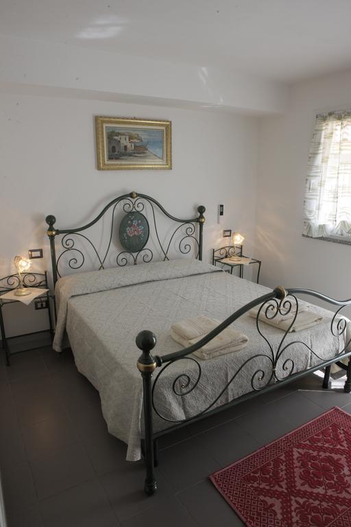 B&B Terre Del Sinis Càbras Rom bilde