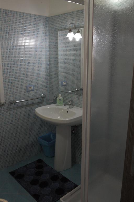 B&B Terre Del Sinis Càbras Rom bilde