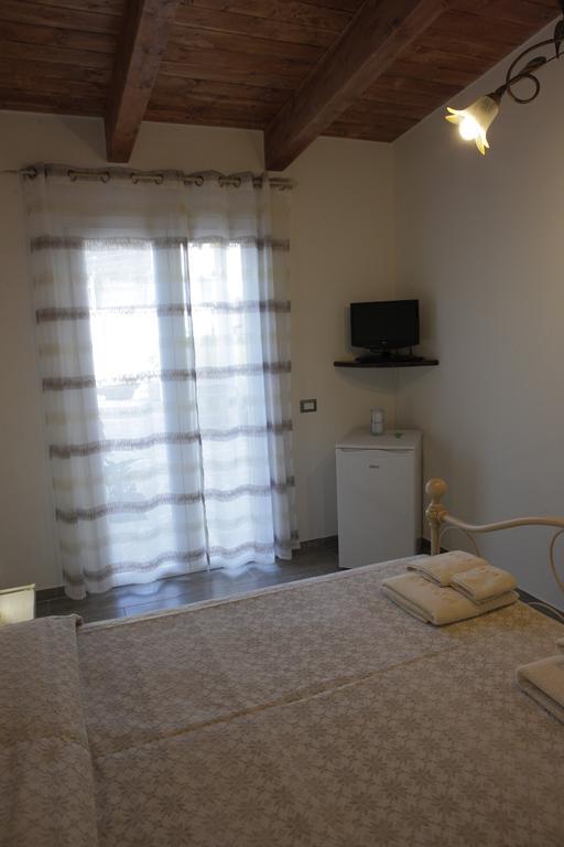 B&B Terre Del Sinis Càbras Rom bilde